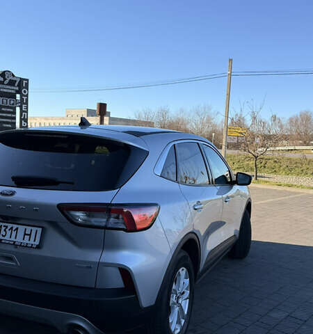 Сірий Форд Ескейп, об'ємом двигуна 1.5 л та пробігом 40 тис. км за 16999 $, фото 6 на Automoto.ua