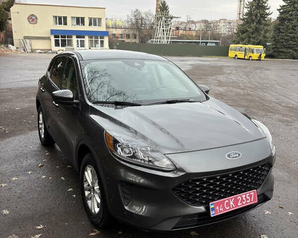 Сірий Форд Ескейп, об'ємом двигуна 1.5 л та пробігом 118 тис. км за 15900 $, фото 1 на Automoto.ua