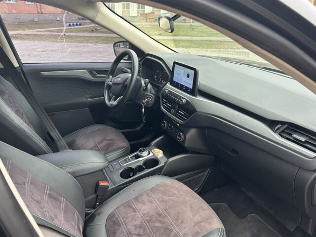 Серый Форд Эскейп, объемом двигателя 1.5 л и пробегом 52 тыс. км за 10999 $, фото 12 на Automoto.ua