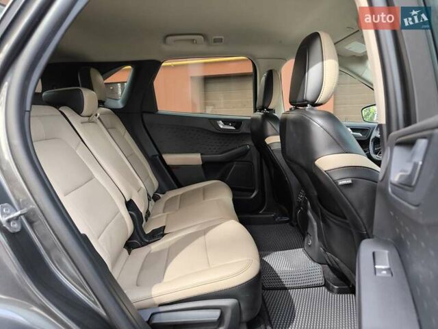 Серый Форд Эскейп, объемом двигателя 2.5 л и пробегом 196 тыс. км за 19450 $, фото 24 на Automoto.ua