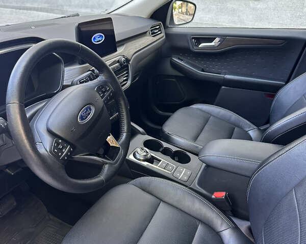 Форд Эскейп 2020 в Львове на Automoto.ua Серый Форд Эскейп, объемом двигателя 2 л и пробегом 38 тыс. км за 22000 $, фото 6 на Automoto.ua