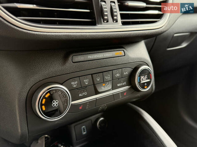 Форд Эскейп 2020 в Киеве на Automoto.ua Серый Форд Эскейп, объемом двигателя 1.5 л и пробегом 124 тыс. км за 14950 $, фото 26 на Automoto.ua