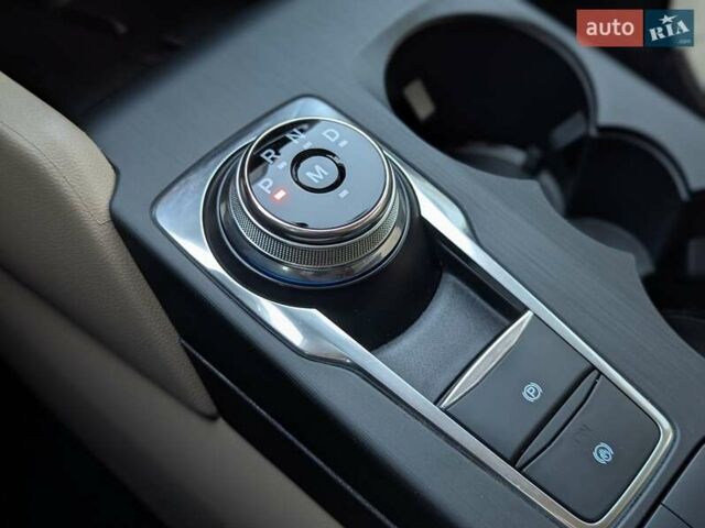 Сірий Форд Ескейп, об'ємом двигуна 2 л та пробігом 46 тис. км за 20900 $, фото 40 на Automoto.ua