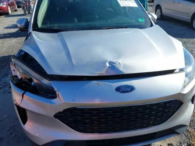 Серый Форд Эскейп, объемом двигателя 1.5 л и пробегом 64 тыс. км за 10500 $, фото 5 на Automoto.ua