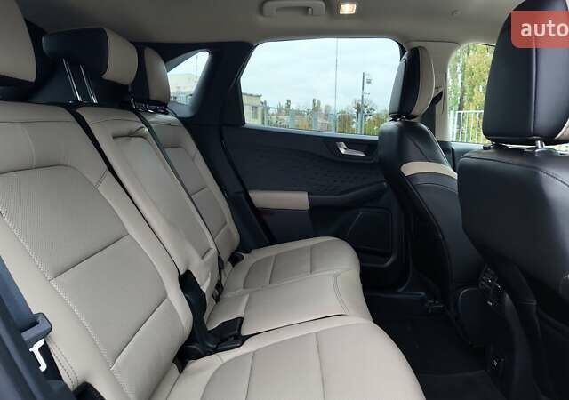 Форд Эскейп 2020 в Киеве на Automoto.ua Серый Форд Эскейп, объемом двигателя 2.5 л и пробегом 104 тыс. км за 21490 $, фото 12 на Automoto.ua