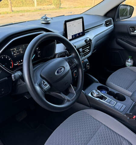 Сірий Форд Ескейп, об'ємом двигуна 1.5 л та пробігом 40 тис. км за 16999 $, фото 15 на Automoto.ua