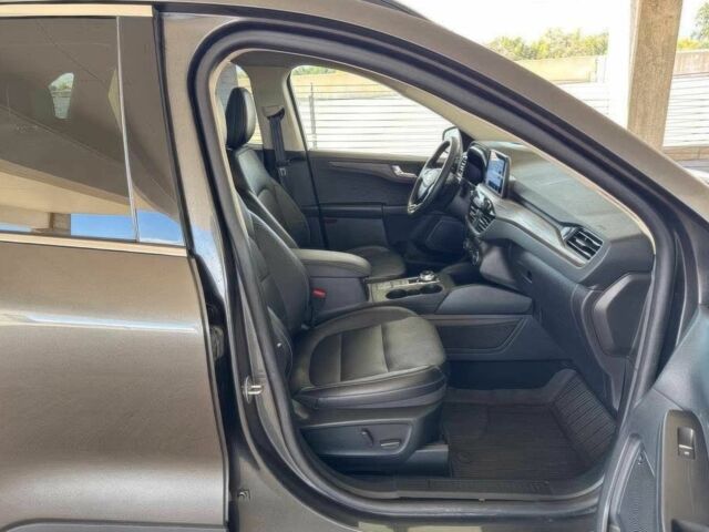 Форд Эскейп 2020 в Житомире на Automoto.ua Серый Форд Эскейп, объемом двигателя 2 л и пробегом 47 тыс. км за 12500 $, фото 7 на Automoto.ua