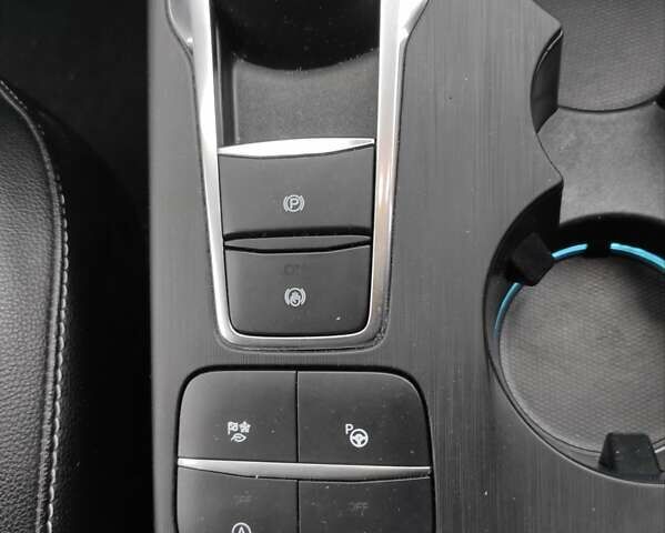 Форд Эскейп 2020 в Киеве на Automoto.ua Серый Форд Эскейп, объемом двигателя 2 л и пробегом 83 тыс. км за 20500 $, фото 36 на Automoto.ua