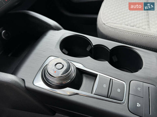 Форд Эскейп 2020 в Киеве на Automoto.ua Серый Форд Эскейп, объемом двигателя 1.5 л и пробегом 124 тыс. км за 14950 $, фото 27 на Automoto.ua