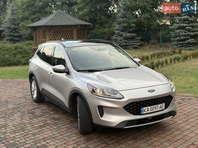 Сірий Форд Ескейп, об'ємом двигуна 1.5 л та пробігом 105 тис. км за 16999 $, фото 6 на Automoto.ua