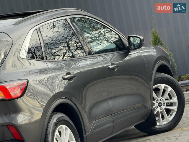 Сірий Форд Ескейп, об'ємом двигуна 1.5 л та пробігом 116 тис. км за 14000 $, фото 22 на Automoto.ua
