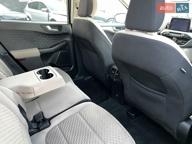 Серый Форд Эскейп, объемом двигателя 1.5 л и пробегом 158 тыс. км за 15750 $, фото 24 на Automoto.ua