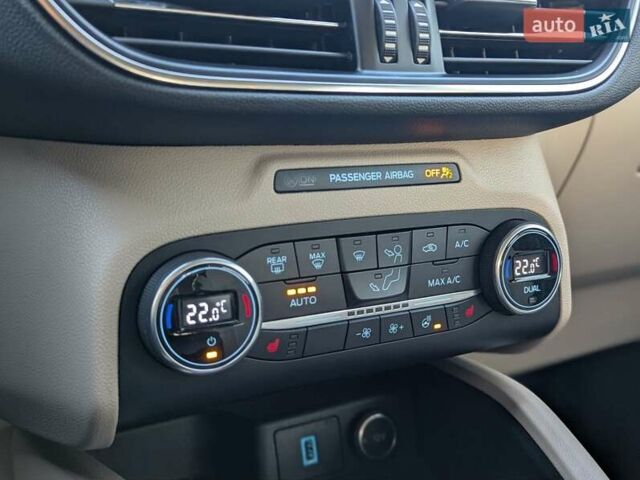 Сірий Форд Ескейп, об'ємом двигуна 2 л та пробігом 46 тис. км за 20900 $, фото 38 на Automoto.ua