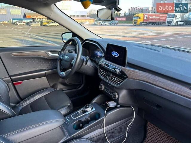 Серый Форд Эскейп, объемом двигателя 2 л и пробегом 49 тыс. км за 18250 $, фото 32 на Automoto.ua