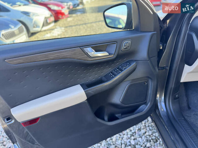 Сірий Форд Ескейп, об'ємом двигуна 2.5 л та пробігом 196 тис. км за 18999 $, фото 20 на Automoto.ua