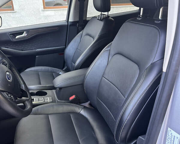 Форд Эскейп 2020 в Львове на Automoto.ua Серый Форд Эскейп, объемом двигателя 2 л и пробегом 38 тыс. км за 22000 $, фото 8 на Automoto.ua