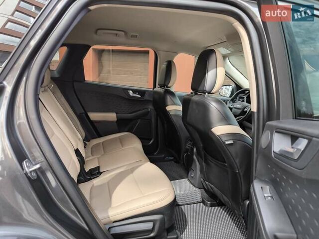 Серый Форд Эскейп, объемом двигателя 2.5 л и пробегом 196 тыс. км за 19450 $, фото 23 на Automoto.ua