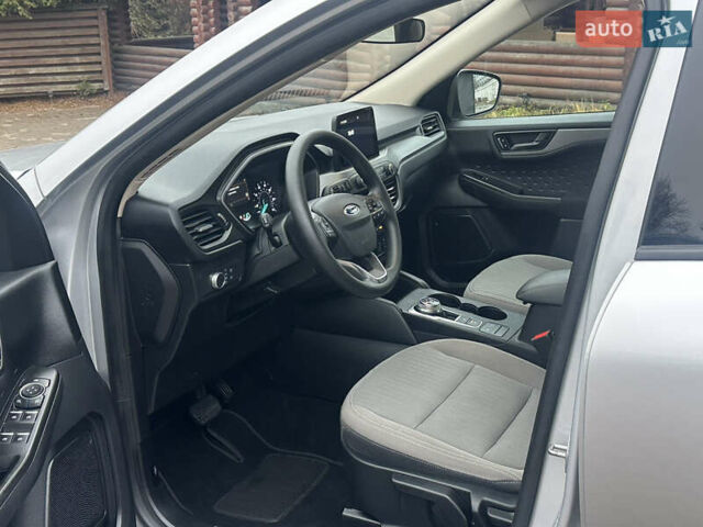 Сірий Форд Ескейп, об'ємом двигуна 1.5 л та пробігом 127 тис. км за 13950 $, фото 15 на Automoto.ua