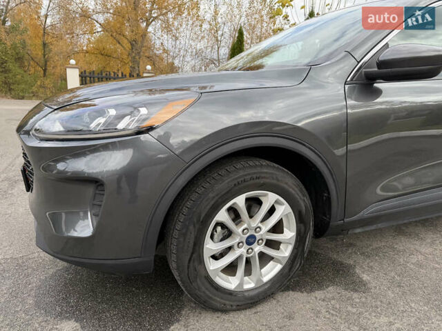 Форд Эскейп 2020 в Киеве на Automoto.ua Серый Форд Эскейп, объемом двигателя 1.5 л и пробегом 124 тыс. км за 14950 $, фото 5 на Automoto.ua