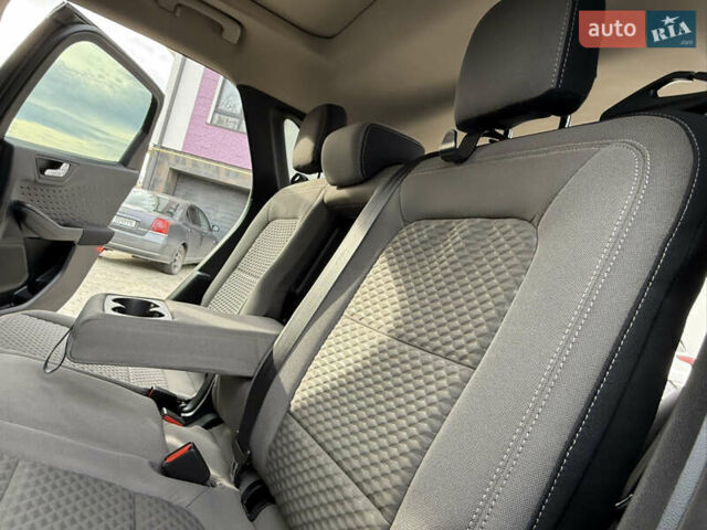 Сірий Форд Ескейп, об'ємом двигуна 1.5 л та пробігом 116 тис. км за 14000 $, фото 53 на Automoto.ua