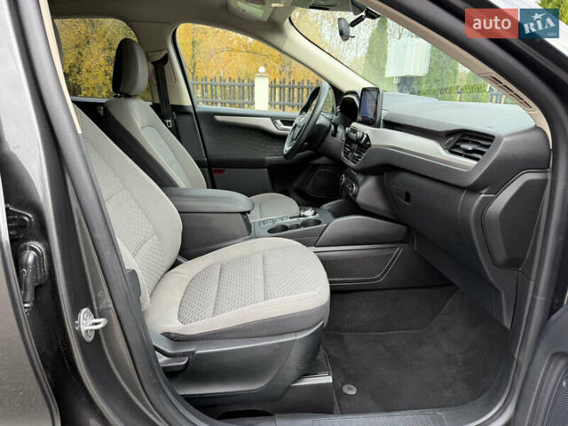 Форд Эскейп 2020 в Киеве на Automoto.ua Серый Форд Эскейп, объемом двигателя 1.5 л и пробегом 124 тыс. км за 14950 $, фото 34 на Automoto.ua