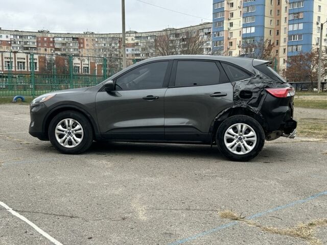 Серый Форд Эскейп, объемом двигателя 1.5 л и пробегом 52 тыс. км за 10999 $, фото 6 на Automoto.ua