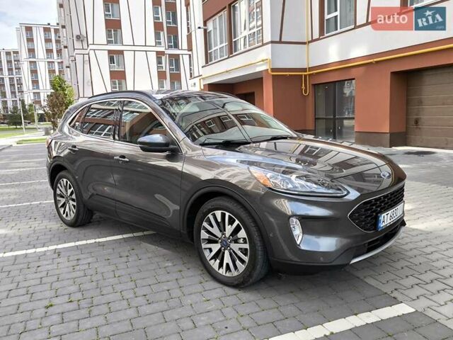 Серый Форд Эскейп, объемом двигателя 2.5 л и пробегом 196 тыс. км за 19450 $, фото 6 на Automoto.ua
