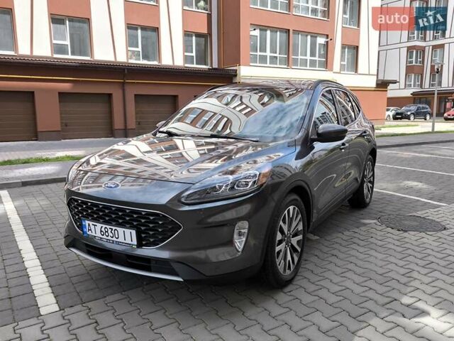 Серый Форд Эскейп, объемом двигателя 2.5 л и пробегом 196 тыс. км за 19450 $, фото 3 на Automoto.ua