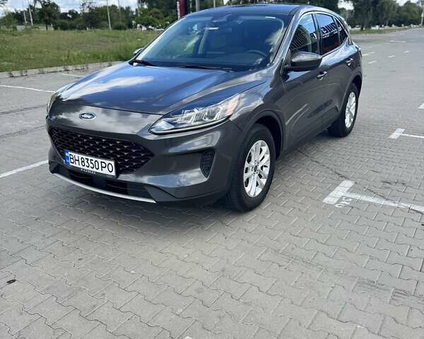 Серый Форд Эскейп, объемом двигателя 1.5 л и пробегом 41 тыс. км за 19900 $, фото 4 на Automoto.ua