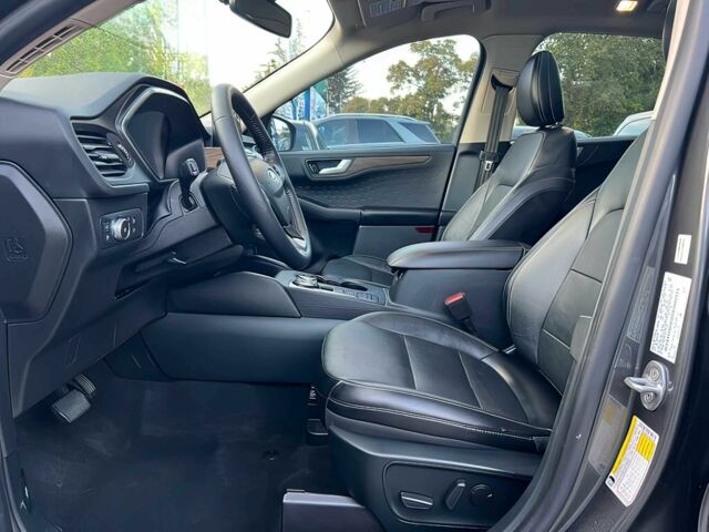 Серый Форд Эскейп, объемом двигателя 2.5 л и пробегом 43 тыс. км за 12000 $, фото 6 на Automoto.ua