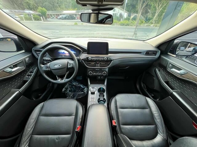 Серый Форд Эскейп, объемом двигателя 2.5 л и пробегом 43 тыс. км за 12000 $, фото 7 на Automoto.ua