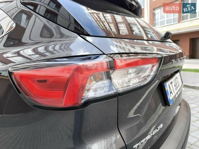 Серый Форд Эскейп, объемом двигателя 2.5 л и пробегом 196 тыс. км за 19450 $, фото 56 на Automoto.ua