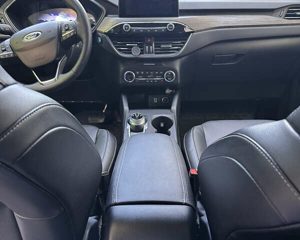 Форд Эскейп 2020 в Львове на Automoto.ua Серый Форд Эскейп, объемом двигателя 2 л и пробегом 38 тыс. км за 22000 $, фото 10 на Automoto.ua