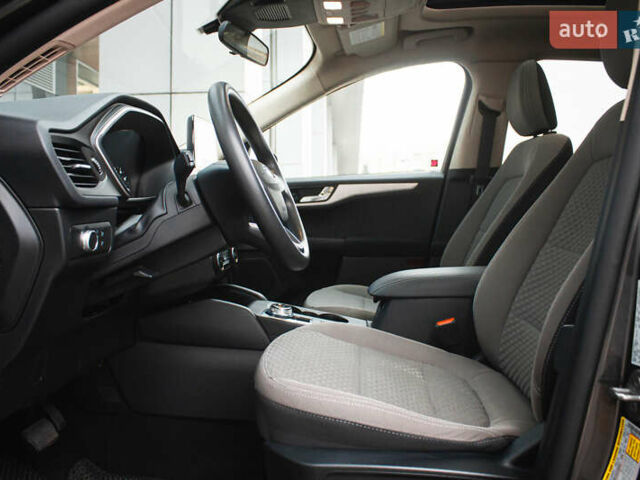 Серый Форд Эскейп, объемом двигателя 1.5 л и пробегом 49 тыс. км за 18600 $, фото 8 на Automoto.ua