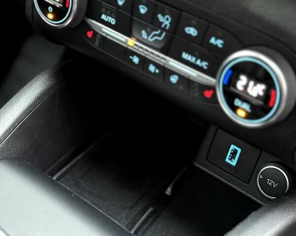 Серый Форд Эскейп, объемом двигателя 2.49 л и пробегом 81 тыс. км за 22990 $, фото 25 на Automoto.ua