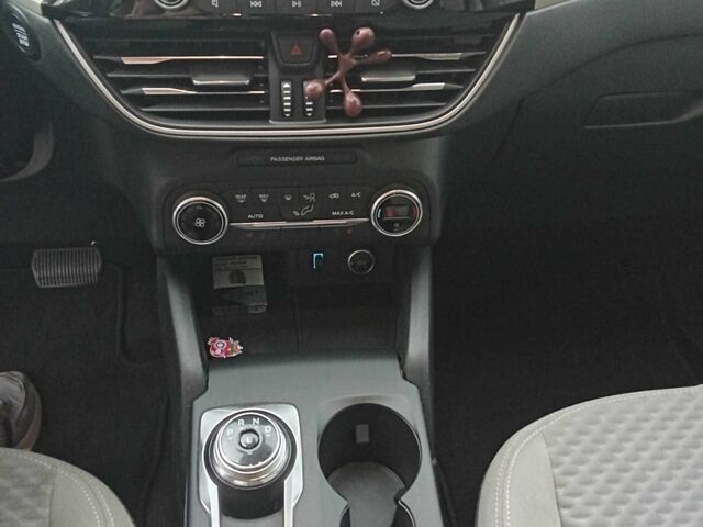 Серый Форд Эскейп, объемом двигателя 1.5 л и пробегом 109 тыс. км за 16500 $, фото 10 на Automoto.ua