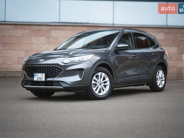 Серый Форд Эскейп, объемом двигателя 1.5 л и пробегом 49 тыс. км за 18600 $, фото 5 на Automoto.ua