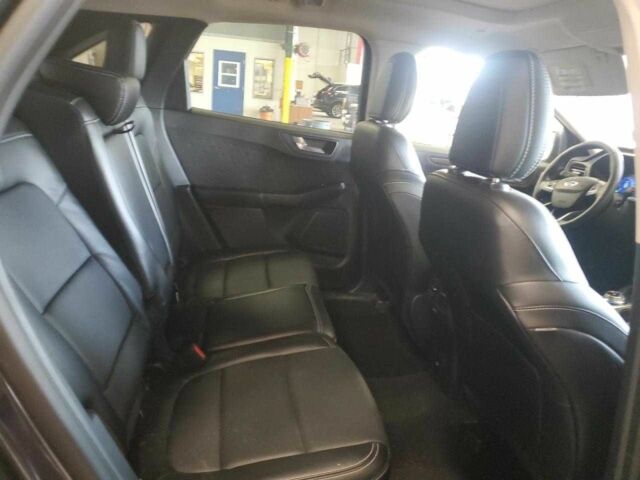 Сірий Форд Ескейп, об'ємом двигуна 2 л та пробігом 29 тис. км за 5600 $, фото 10 на Automoto.ua