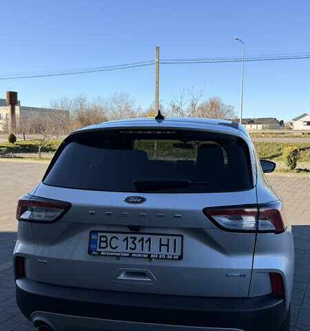 Сірий Форд Ескейп, об'ємом двигуна 1.5 л та пробігом 40 тис. км за 16999 $, фото 7 на Automoto.ua