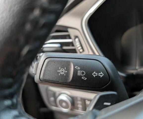 Сірий Форд Ескейп, об'ємом двигуна 2 л та пробігом 108 тис. км за 11500 $, фото 5 на Automoto.ua