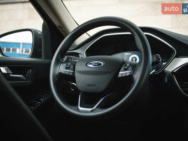 Серый Форд Эскейп, объемом двигателя 1.5 л и пробегом 49 тыс. км за 18600 $, фото 13 на Automoto.ua