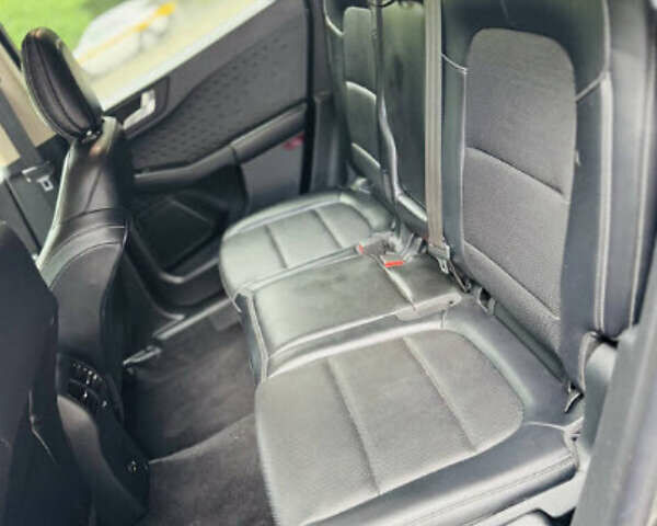 Сірий Форд Ескейп, об'ємом двигуна 0 л та пробігом 80 тис. км за 9900 $, фото 9 на Automoto.ua