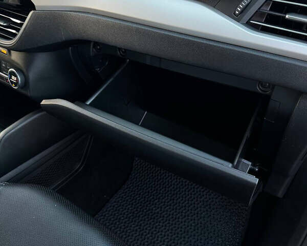 Сірий Форд Ескейп, об'ємом двигуна 2 л та пробігом 201 тис. км за 22000 $, фото 17 на Automoto.ua