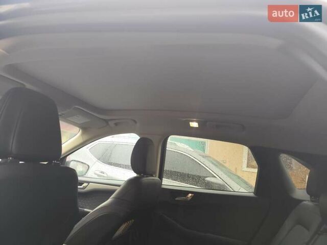 Серый Форд Эскейп, объемом двигателя 2.5 л и пробегом 64 тыс. км за 18500 $, фото 2 на Automoto.ua