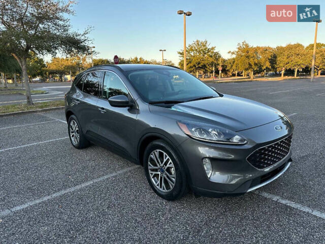 Серый Форд Эскейп, объемом двигателя 0 л и пробегом 156 тыс. км за 16999 $, фото 1 на Automoto.ua