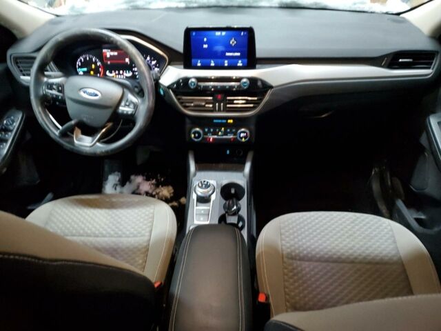 Серый Форд Эскейп, объемом двигателя 1.5 л и пробегом 74 тыс. км за 11500 $, фото 7 на Automoto.ua