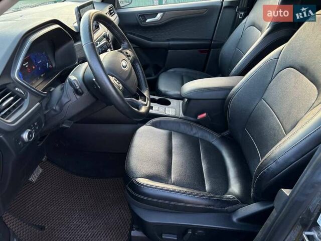 Серый Форд Эскейп, объемом двигателя 2 л и пробегом 49 тыс. км за 18250 $, фото 23 на Automoto.ua