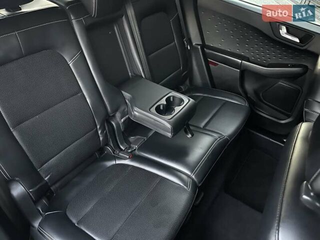 Серый Форд Эскейп, объемом двигателя 1.5 л и пробегом 115 тыс. км за 15500 $, фото 37 на Automoto.ua