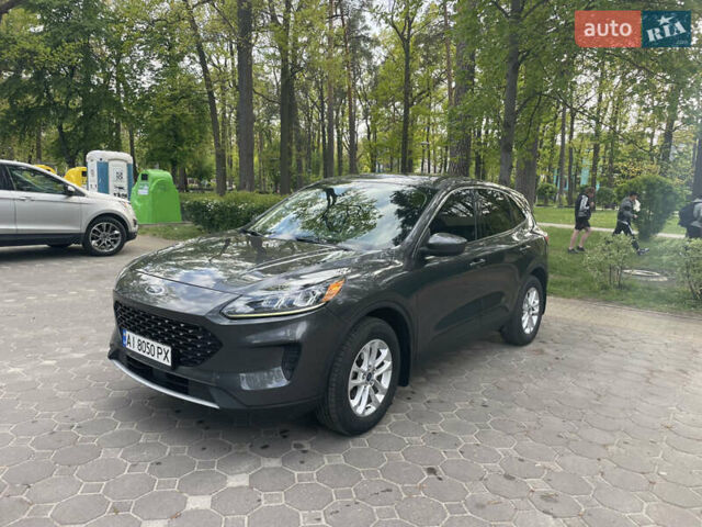 Серый Форд Эскейп, объемом двигателя 1.5 л и пробегом 156 тыс. км за 15999 $, фото 2 на Automoto.ua