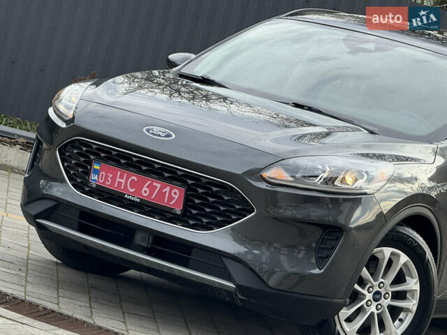 Сірий Форд Ескейп, об'ємом двигуна 1.5 л та пробігом 116 тис. км за 14000 $, фото 6 на Automoto.ua